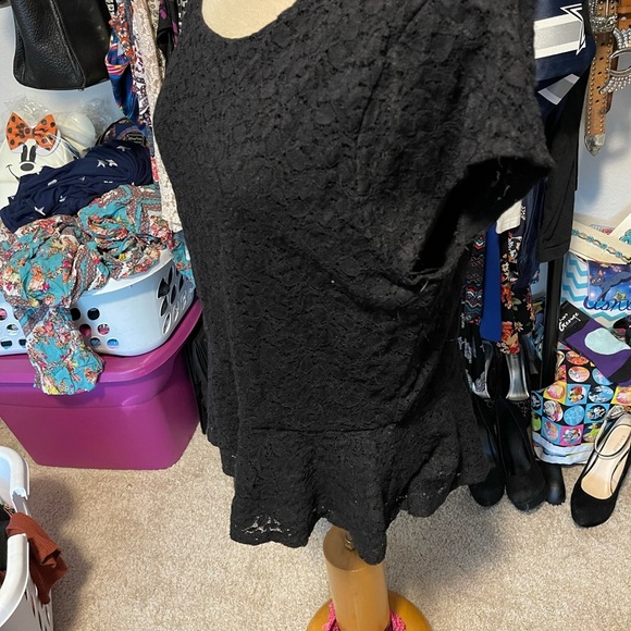 Lace Blouse - Picture 2 of 3